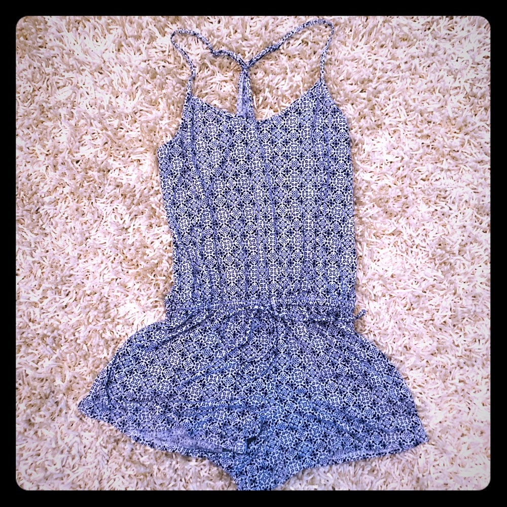 Print romper. Like new.